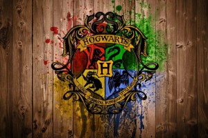 cropped-harry-potter-hogwarts-wood-logo-wallpaper-1